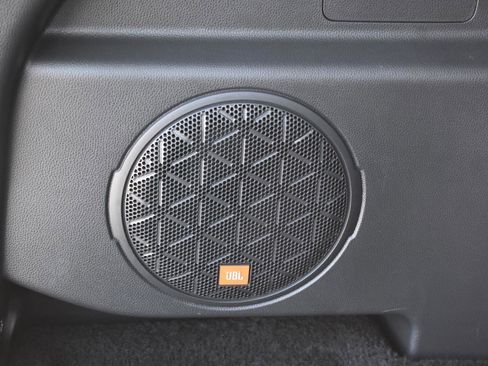 Used 2020 Toyota RAV4 Limited image 20