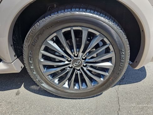 Used 2024 INFINITI QX80 Sensory AWD/4WD image 35