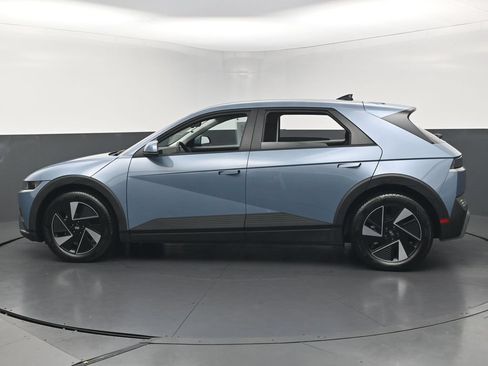 Used 2025 Hyundai Ioniq 5 SE RWD image 8