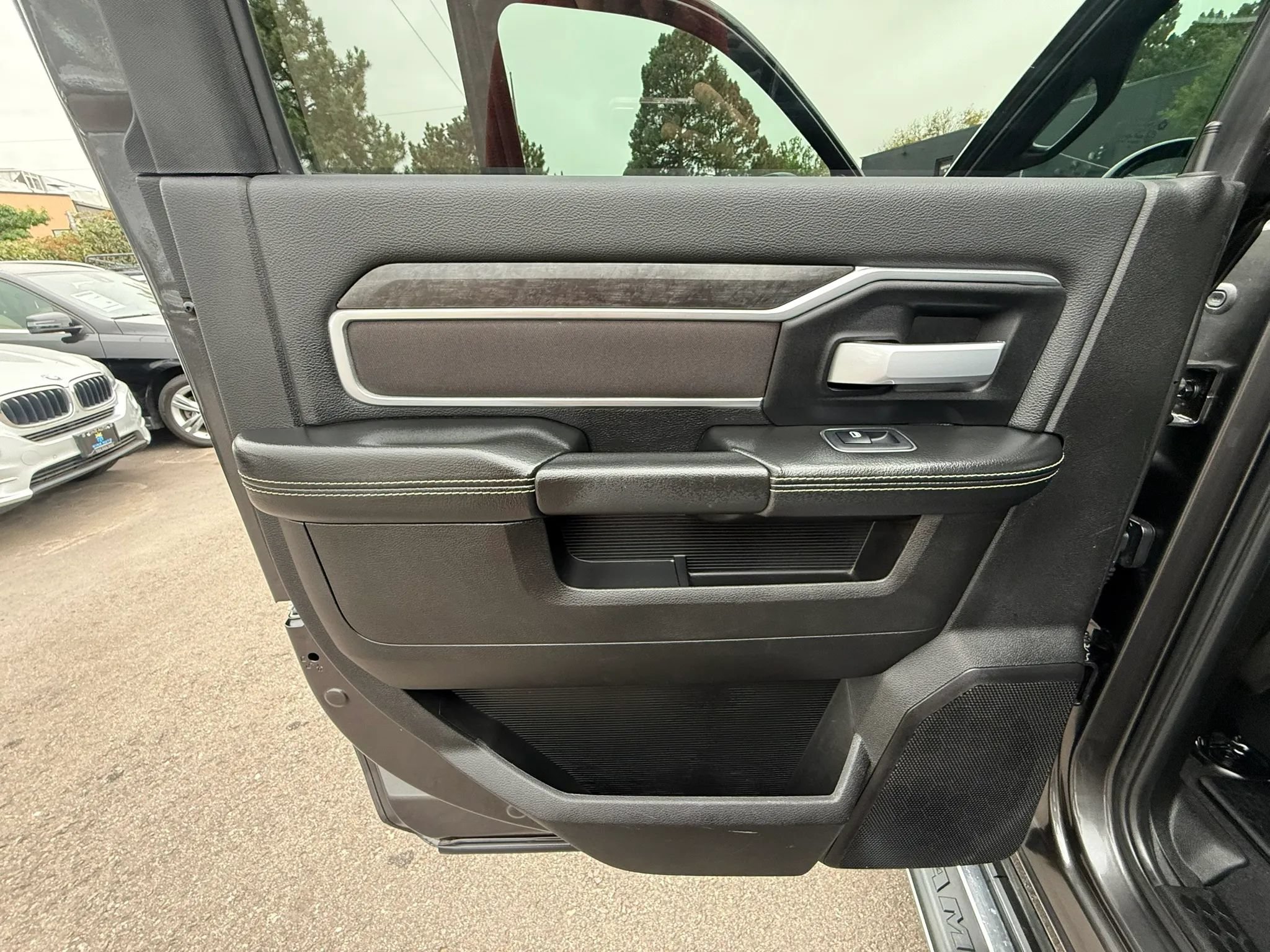 Used 2024 RAM 2500 Big Horn AWD/4WD image 24