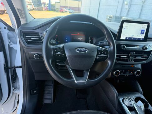 Certified 2025 Ford Escape Active FWD image 12