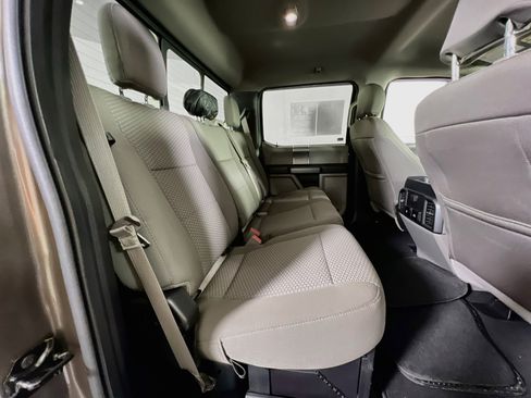 Used 2019 Ford F250 XLT w/ XLT Premium Package AWD/4WD image 24