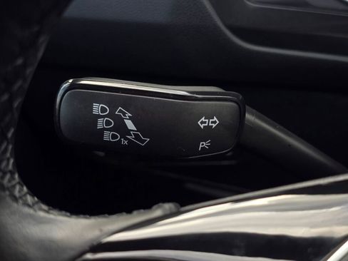 Used 2019 Volkswagen Tiguan SE w/ 3rd Row Seat Package image 45