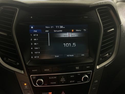 Used 2018 Hyundai Santa Fe Sport image 23