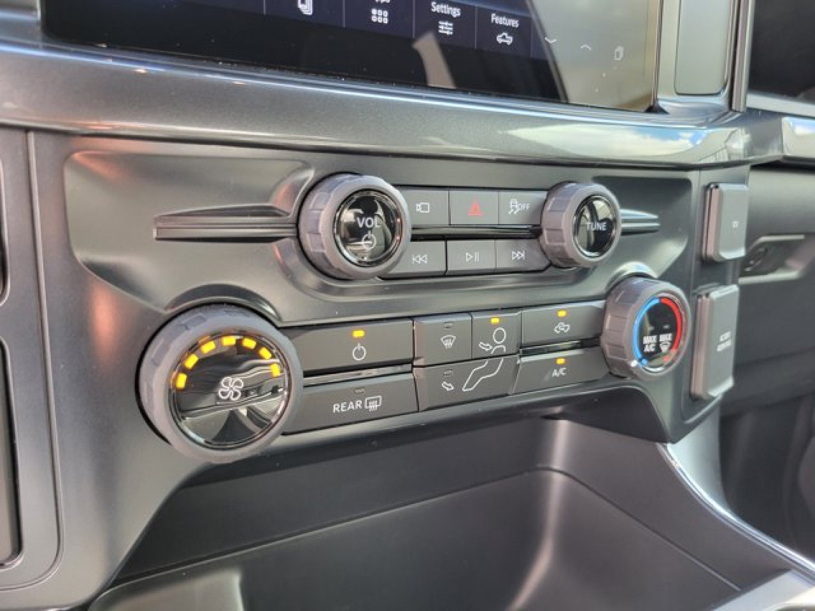 Used 2025 Ford F150 STX w/ Equipment Group 200A RWD image 22
