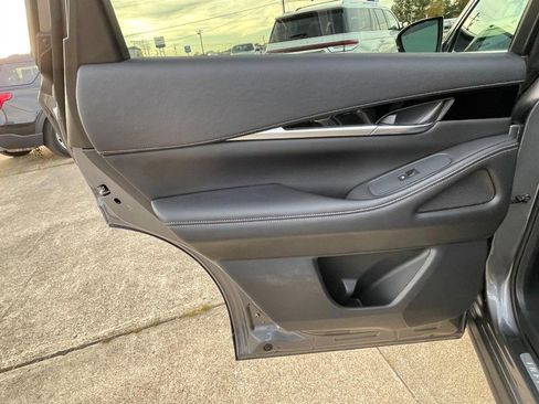 Used 2023 INFINITI QX60 Pure image 23