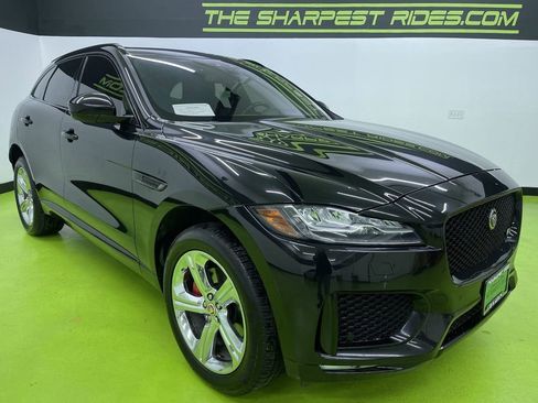 Used 2018 Jaguar F-PACE S image 2
