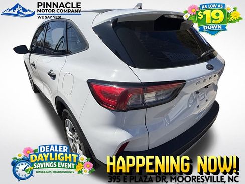 Used 2022 Ford Escape S image 4