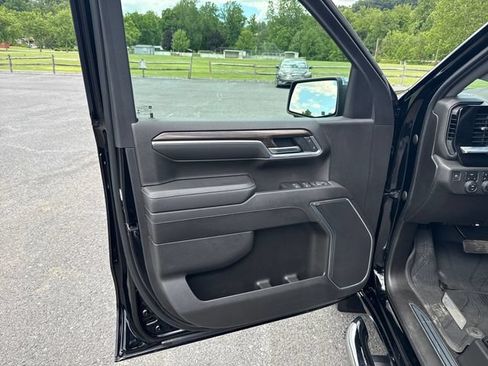 Used 2022 Chevrolet Silverado 1500 LT w/ Safety Package AWD/4WD image 12