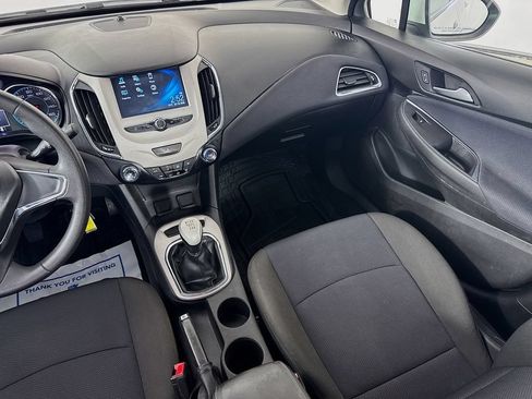 Used 2018 Chevrolet Cruze LS FWD image 26