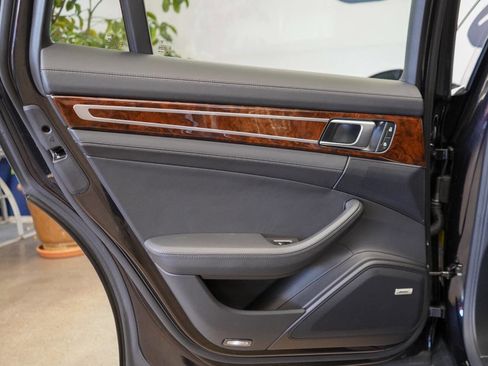 Used 2023 Porsche Panamera Turbo S image 70