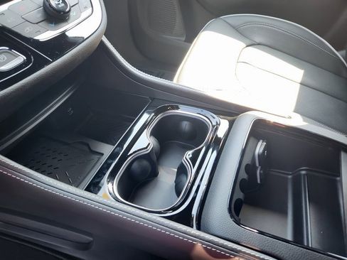 New 2026 Chrysler Pacifica Limited w/ S Appearance Package image 16