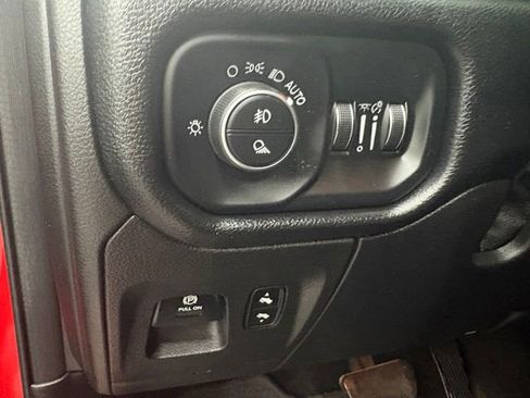 Used 2019 RAM 1500 Big Horn AWD/4WD image 14