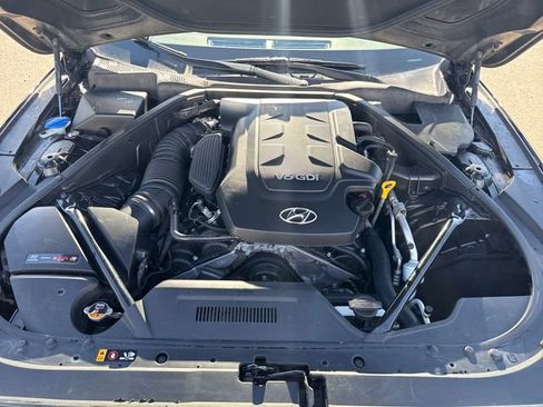 Used 2015 Hyundai Genesis 3.8 w/ Option Group 03 AWD/4WD image 33