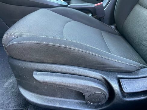 Used 2023 Kia Forte LXS FWD image 11