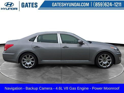 Used 2011 Hyundai Equus Signature RWD image 3