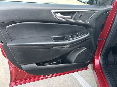 Used 2024 Ford Edge SEL w/ Convenience Package AWD/4WD image 9