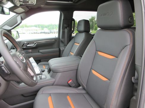 New 2026 GMC Sierra 1500 AT4 w/ AT4 Premium Package AWD/4WD image 16