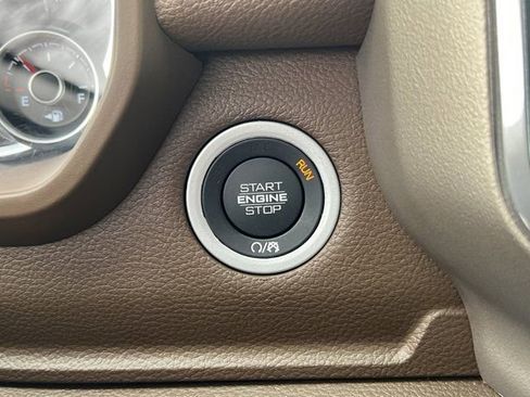 Certified 2022 RAM 1500 Laramie image 38