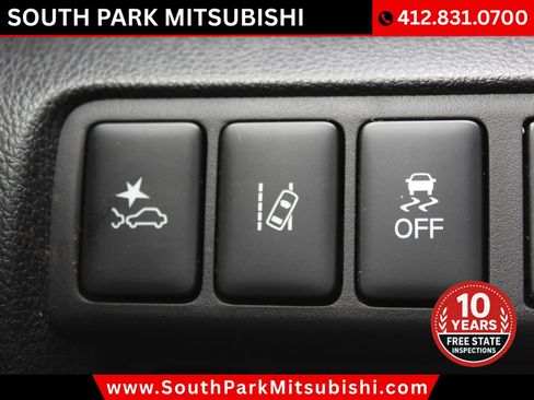 Used 2022 Mitsubishi Eclipse Cross AWD image 30