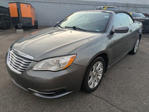 Used 2011 Chrysler 200 Touring w/ Cold Weather Group FWD image 3