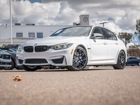 Used 2018 BMW M3 Base image 2