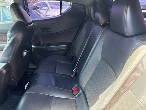 Used 2019 Toyota C-HR Limited FWD image 8