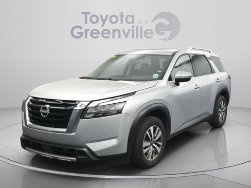 Used 2025 Nissan Pathfinder SL FWD image 25