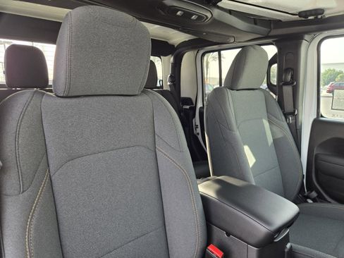 New 2026 Jeep Gladiator Sport image 34