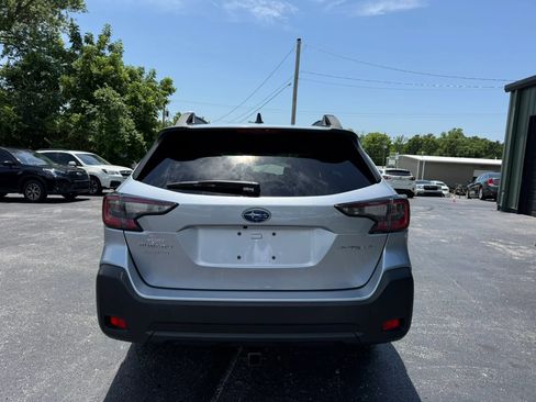 Used 2024 Subaru Outback Premium AWD/4WD image 5