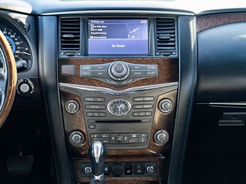 Used 2012 INFINITI QX56 4WD image 17