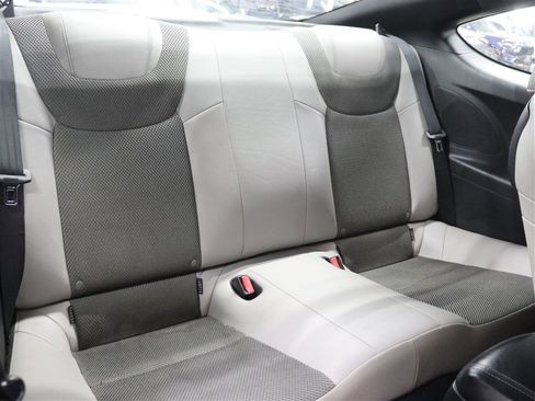 Used 2016 Hyundai Genesis 3.8 image 14