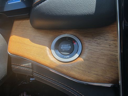 Used 2023 Jeep Grand Cherokee Summit image 23