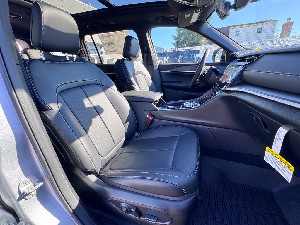 New 2026 Jeep Grand Cherokee L Limited AWD/4WD image 19