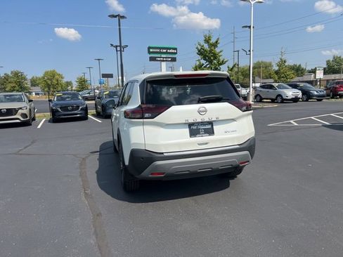 Used 2023 Nissan Rogue SV image 11