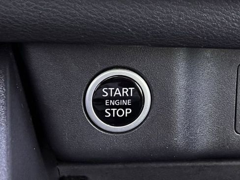 Used 2023 Nissan Rogue SV image 20