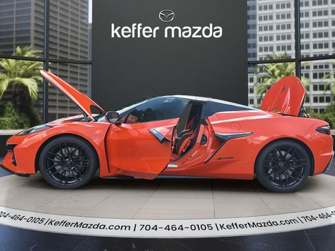Used 2026 Chevrolet Corvette Z06 RWD image 11