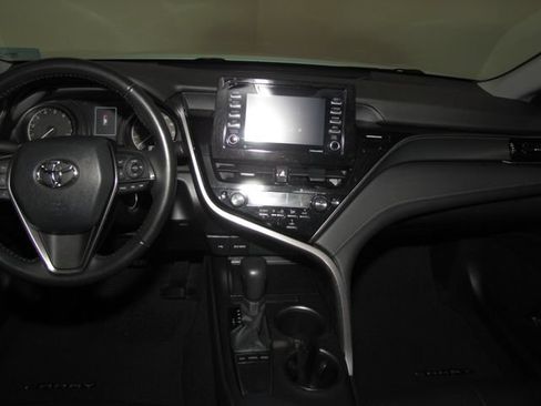 Used 2023 Toyota Camry SE FWD image 15