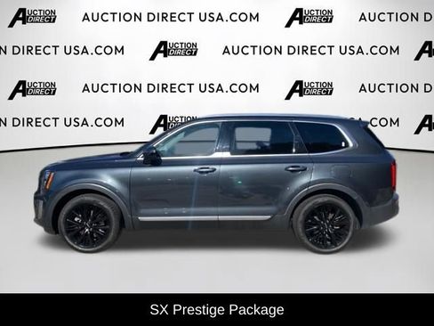 Used 2022 Kia Telluride SX w/ SX Prestige Package AWD/4WD image 3