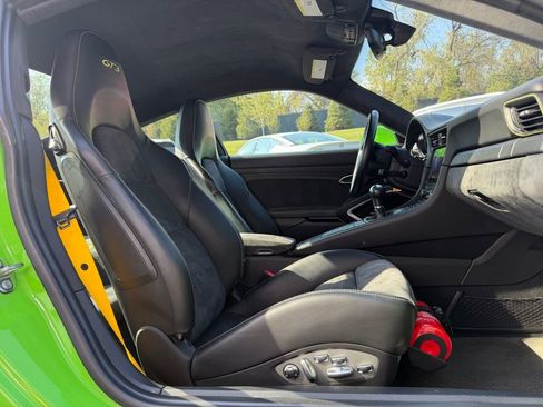Certified 2018 Porsche 911 GT3 image 24