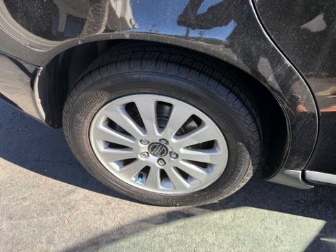 Used 2005 Volvo S40 2.4i image 56