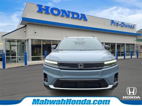 Used 2024 Honda Prologue Touring image 2