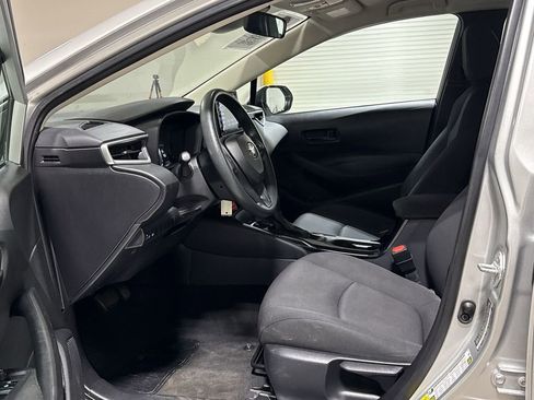 Used 2022 Toyota Corolla LE FWD image 19