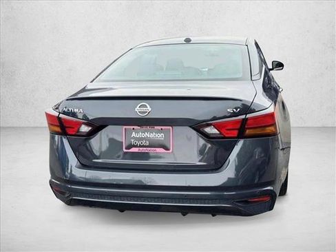 Used 2022 Nissan Altima 2.5 SV image 5