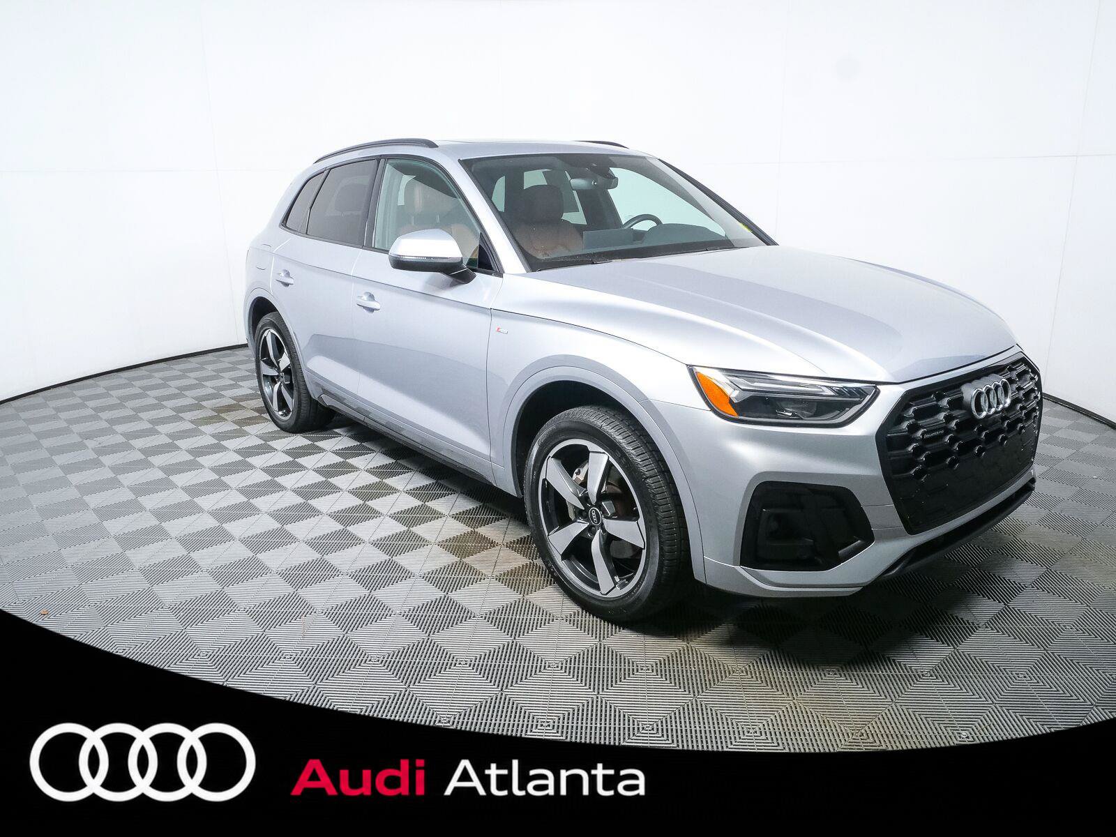 Used 2023 Audi Q5 2.0T Premium Plus w/ Premium Plus Package AWD/4WD image 1