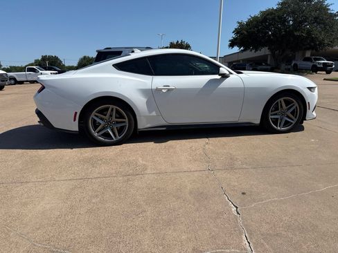 Used 2025 Ford Mustang Premium RWD image 8