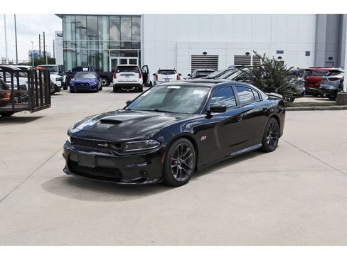 Used 2023 Dodge Charger Scat Pack w/ Plus Group RWD image 3