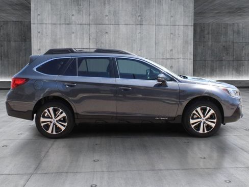 Used 2018 Subaru Outback 2.5i Limited AWD/4WD image 6