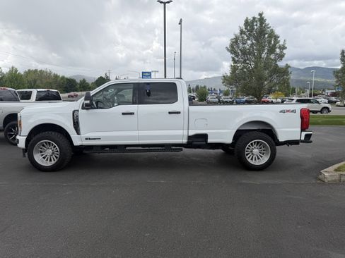 Used 2024 Ford F350 XLT AWD/4WD image 6