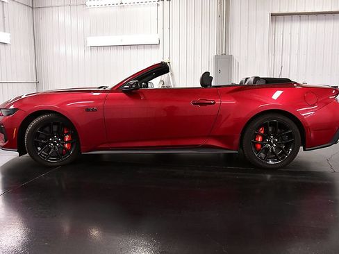 Used 2025 Ford Mustang GT Premium RWD image 4